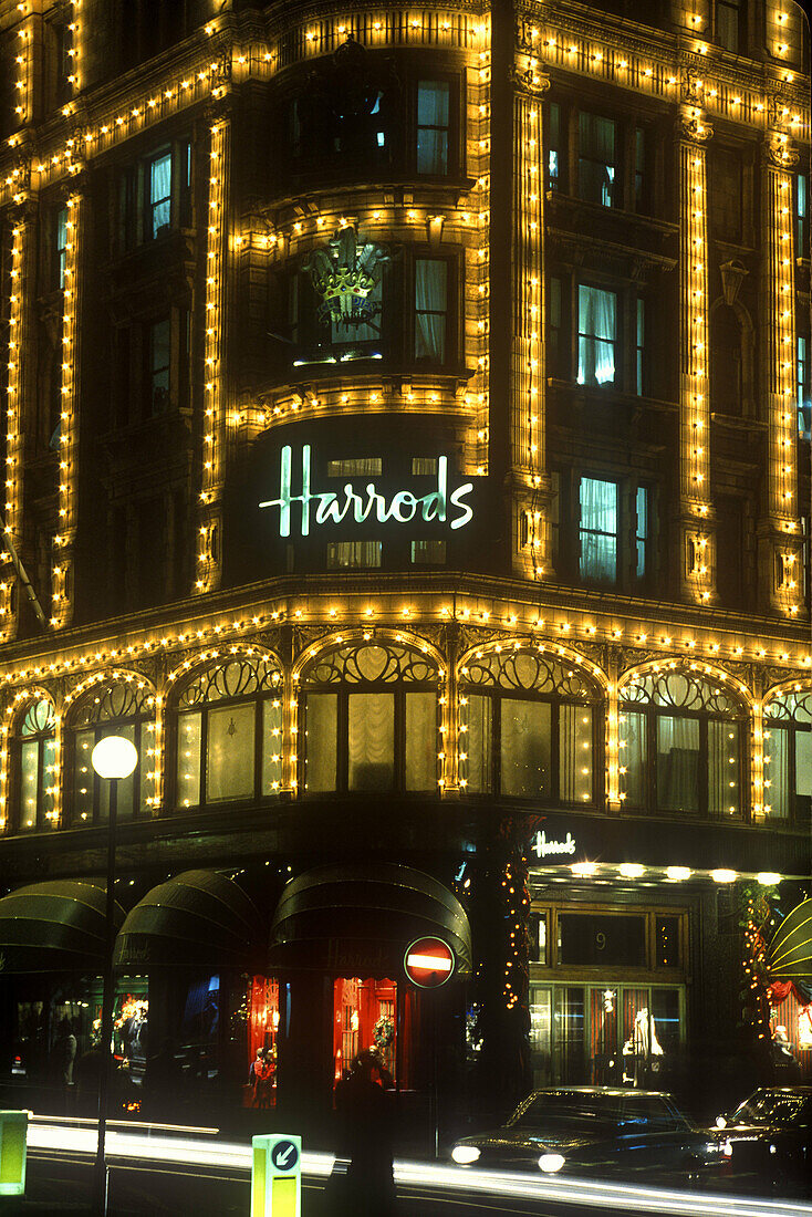 Harrods department store, Knightsbridge, London, England, UK