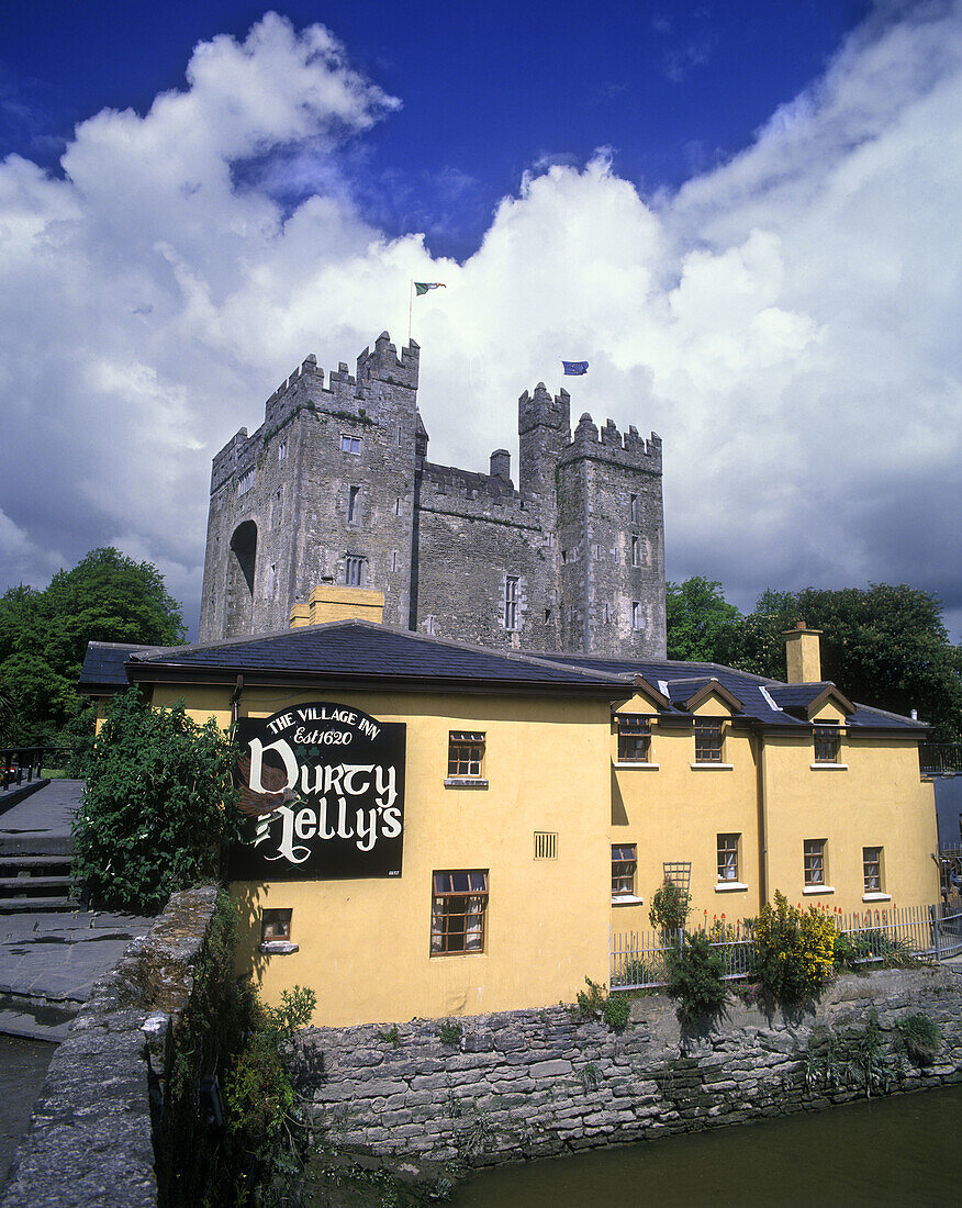 Bunratty castle, County clare, Ireland.