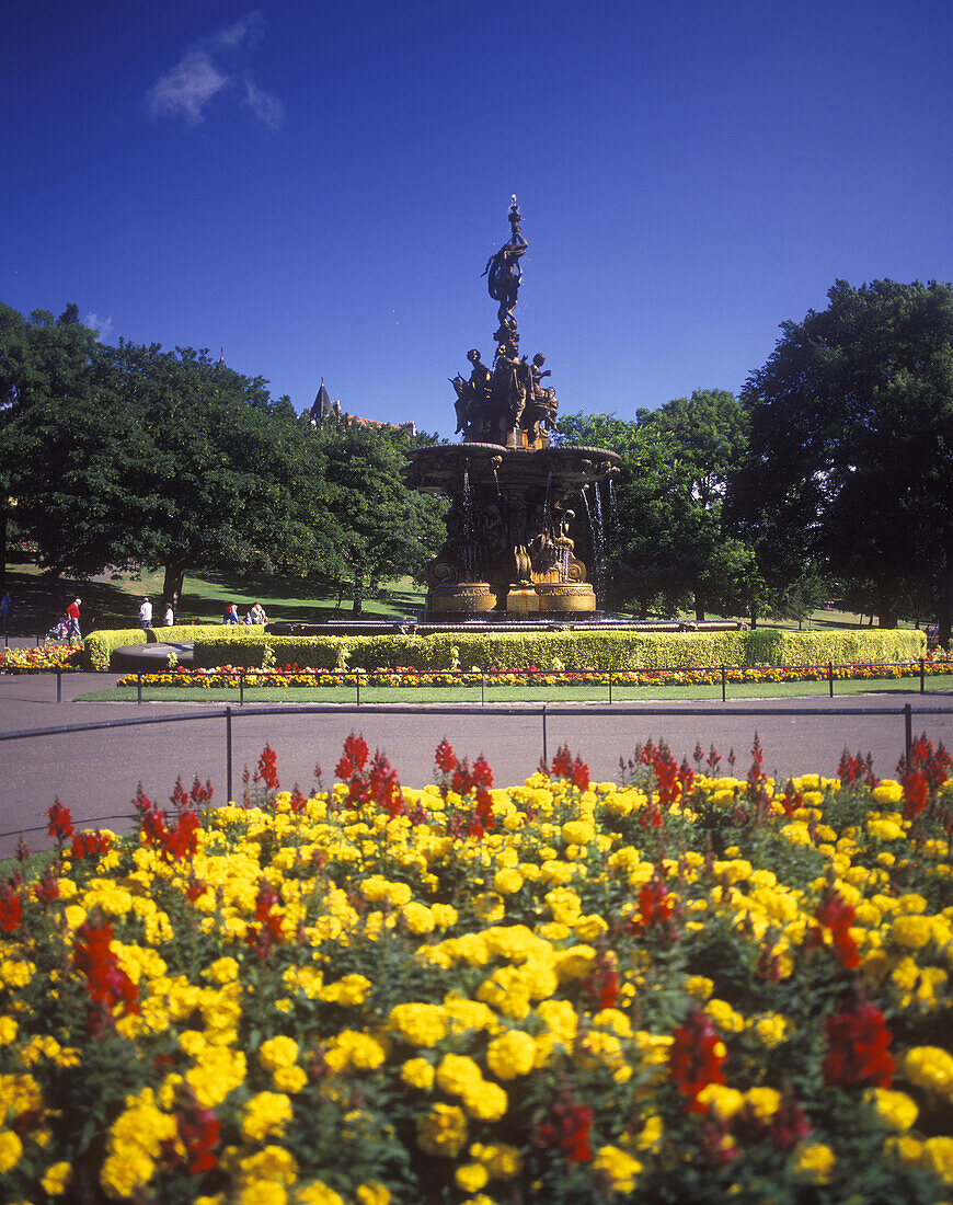 Ross fountain, Princes street gardens, Edinburgh, Scotland, U.k.