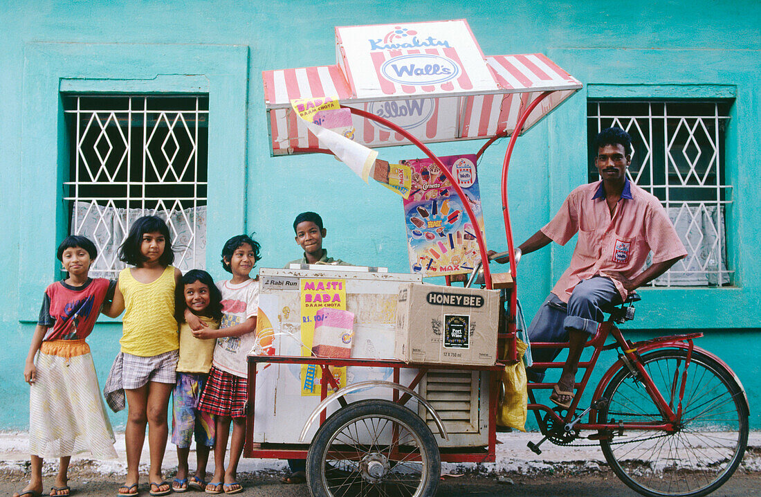 Icecream seller. Panaji. Goa. India