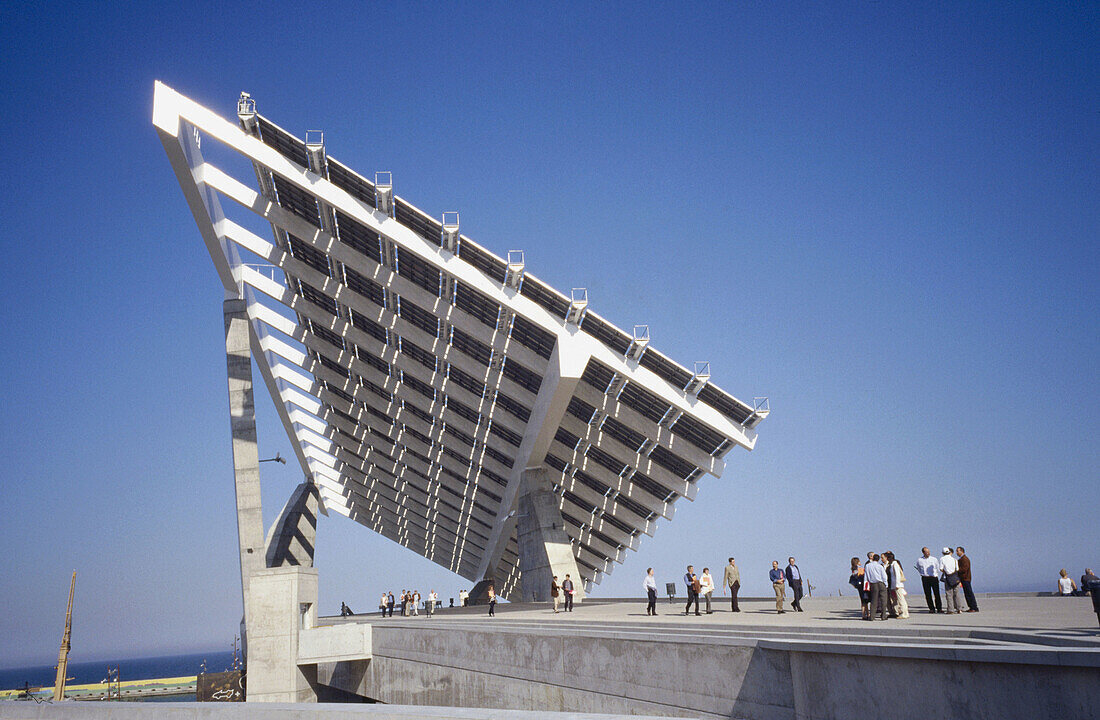 Photovoltaic pergola (3700 m2), Forum 2004. Barcelona. Spain
