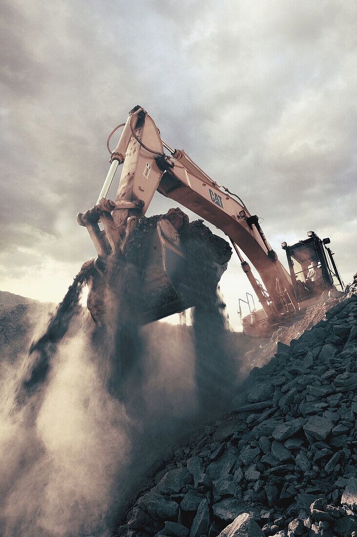  Activity, Brutal, Brutality, Color, Colour, Construction site, Construction sites, Daytime, Dust, Earth, Excavator, Excavators, Exploit, Exploitation, Exploiting, Exterior, Extract, Extracting, Extraction, Industrial, Industry, Machinery, Outdoor, Outdoo