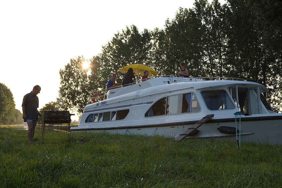 BBQ Grill and Houseboat, Crown Blue Line Calypso Houseboat, Canal de la Marne au Rhin, near Hochfelden, Alsace, France