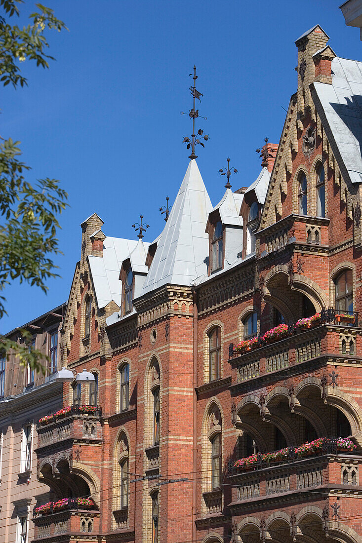 Alberta Street, Facades