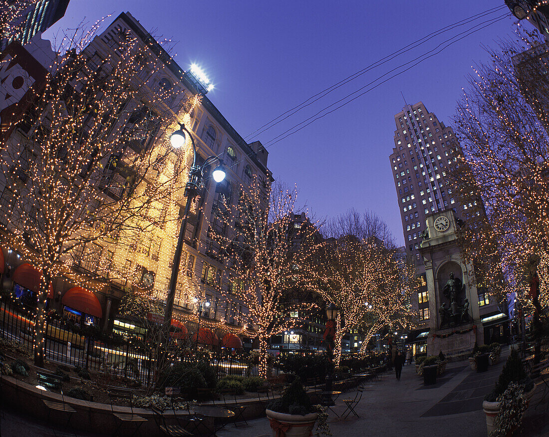 Christmas, Macy store, Herald square, Mid-town, Manhattan, New York, USA