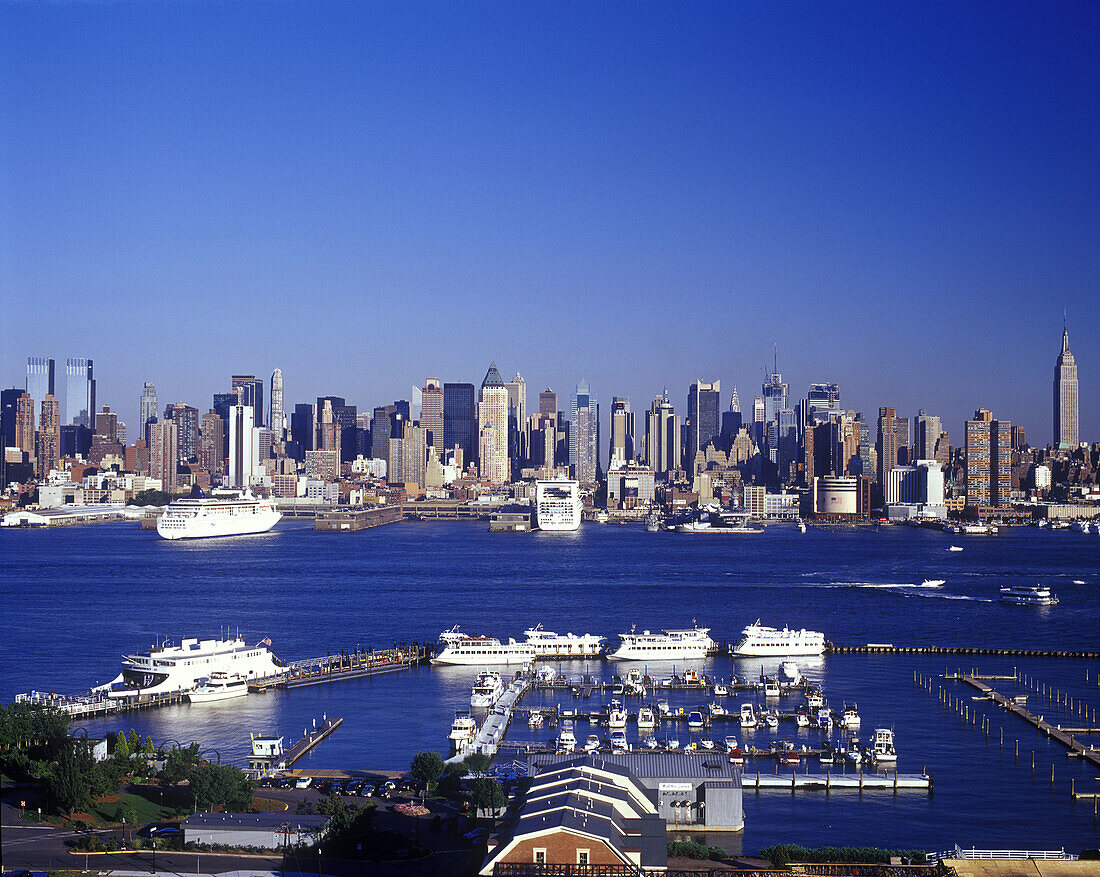 Midtown skyline, Manhattan, New York, USA