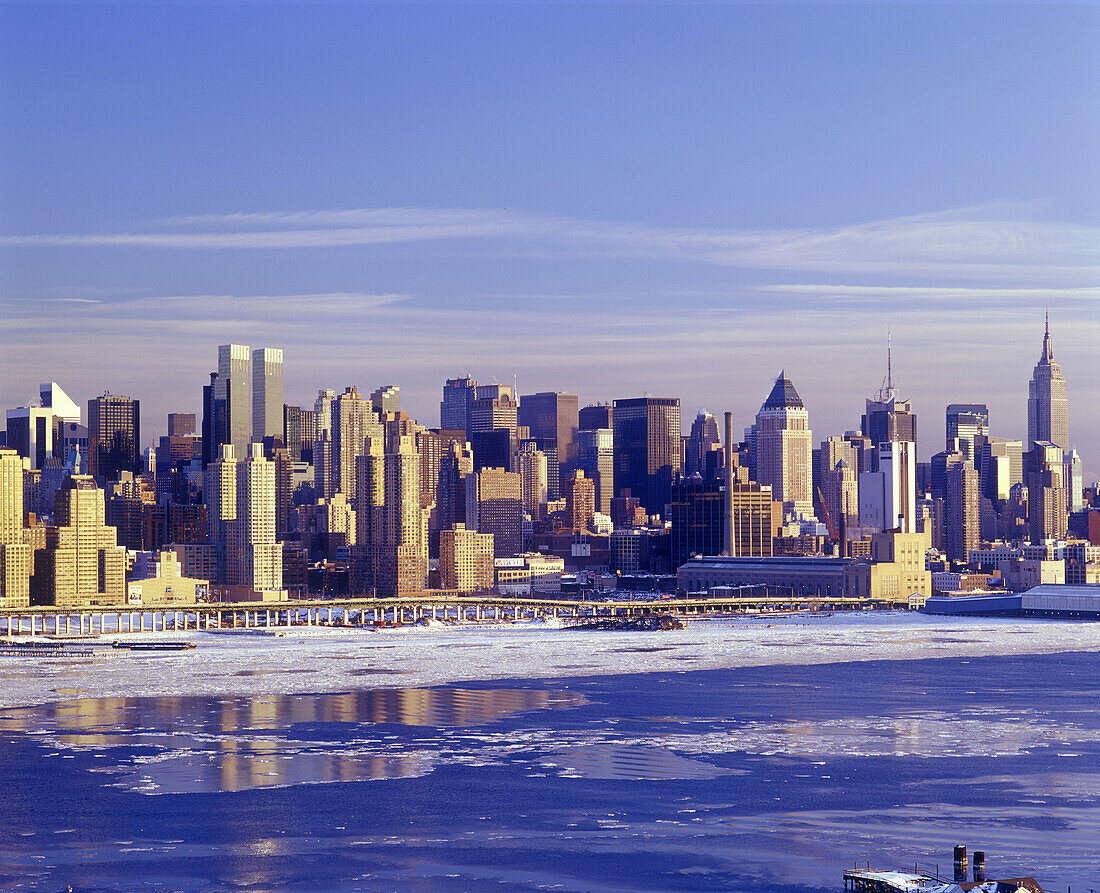 Midtown skyline, Manhattan, New York, USA