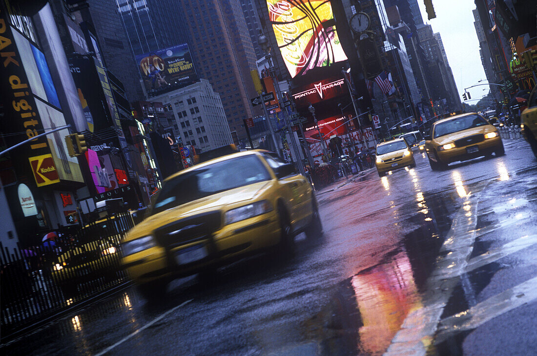 Taxi cabs, Times square, Midtown, Manhattan, New York, USA