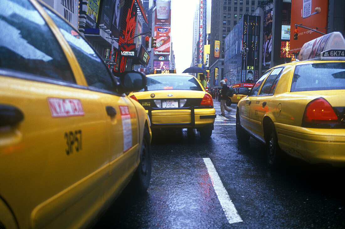 Taxi cabs, Times square, Midtown, Manhattan, New York, USA