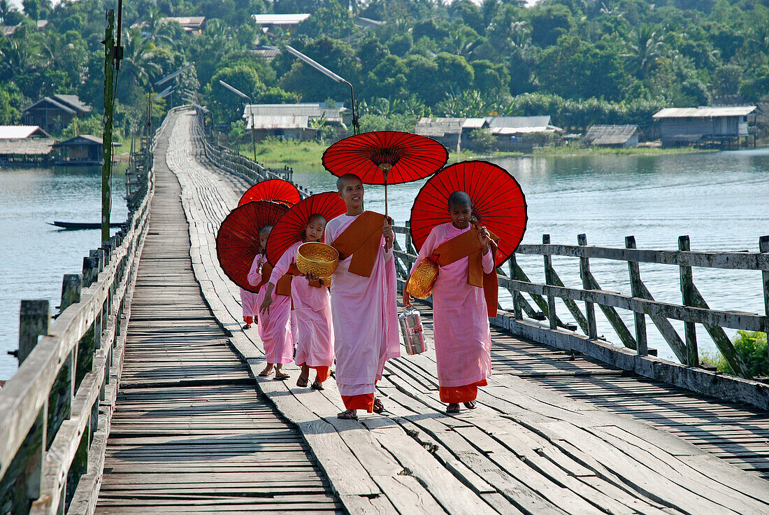 Nuns in Sanglaburi. Thailand.