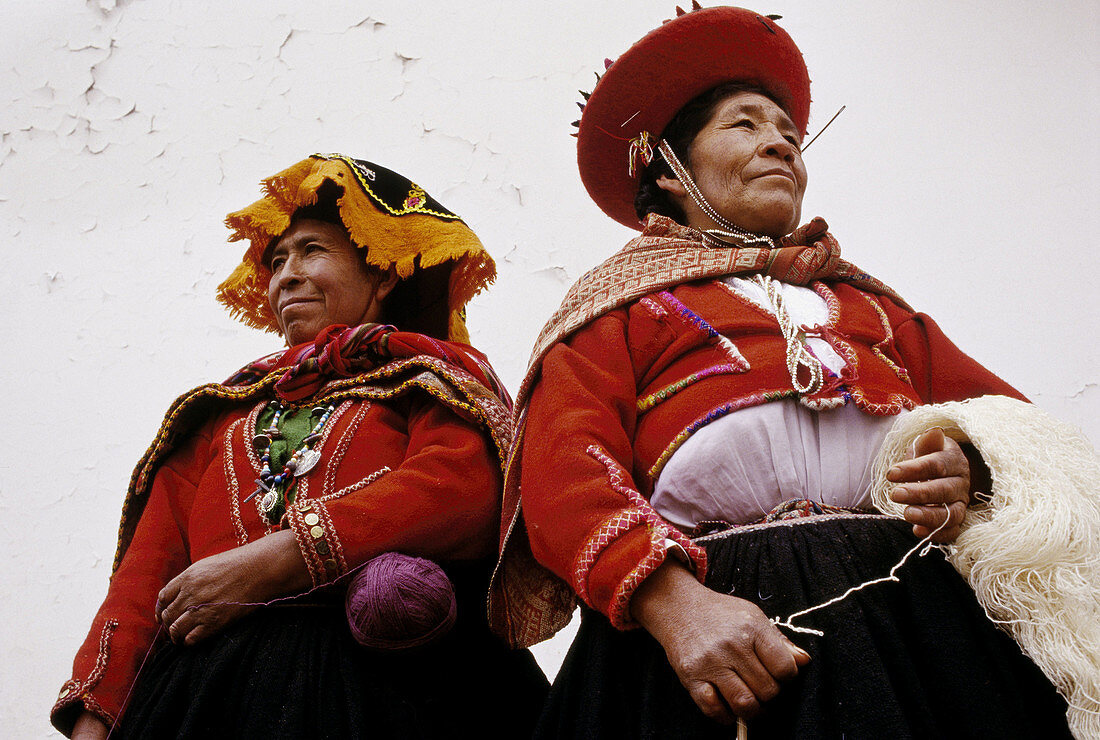 Women dressed on traditional dress. Cuzco. Peru