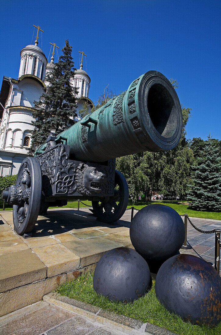 Tsar s cannon. Kremlin. Moscow. Russia