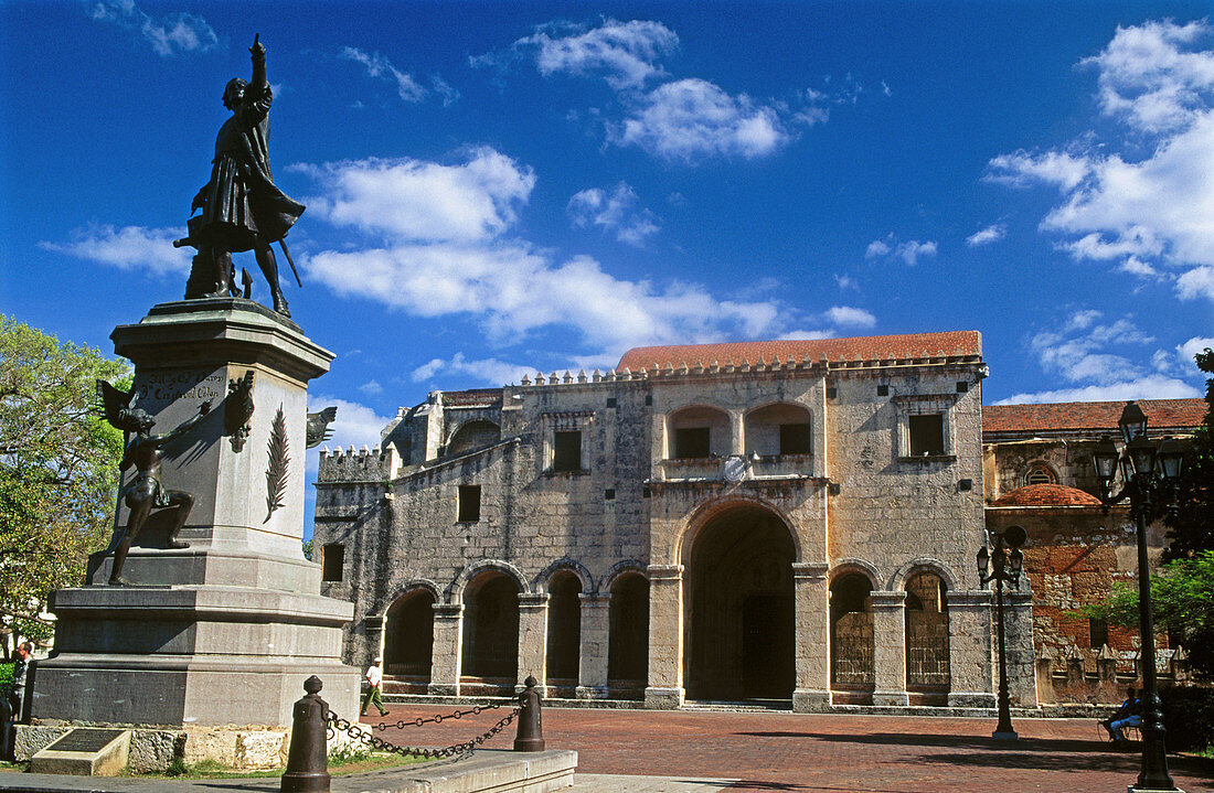 Statue of Columbus in front of Santa Maria cathedral, Santo Domingo. Dominican Republic