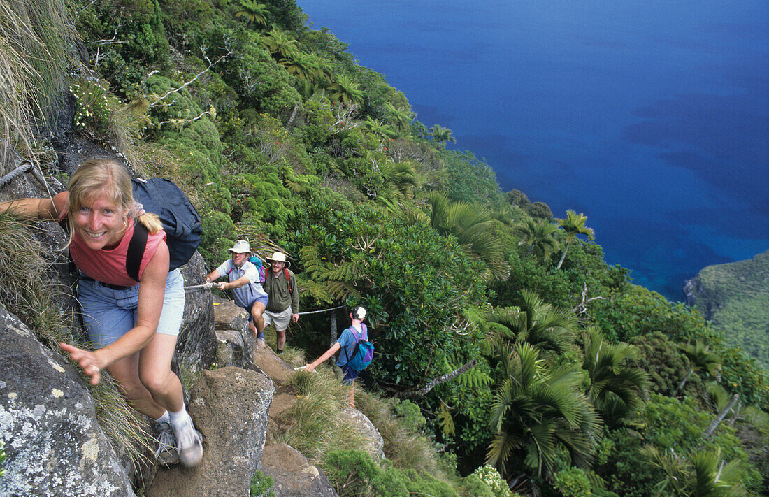 Menschen besteigen den Mt. Gower, Lord Howe Island, Australien