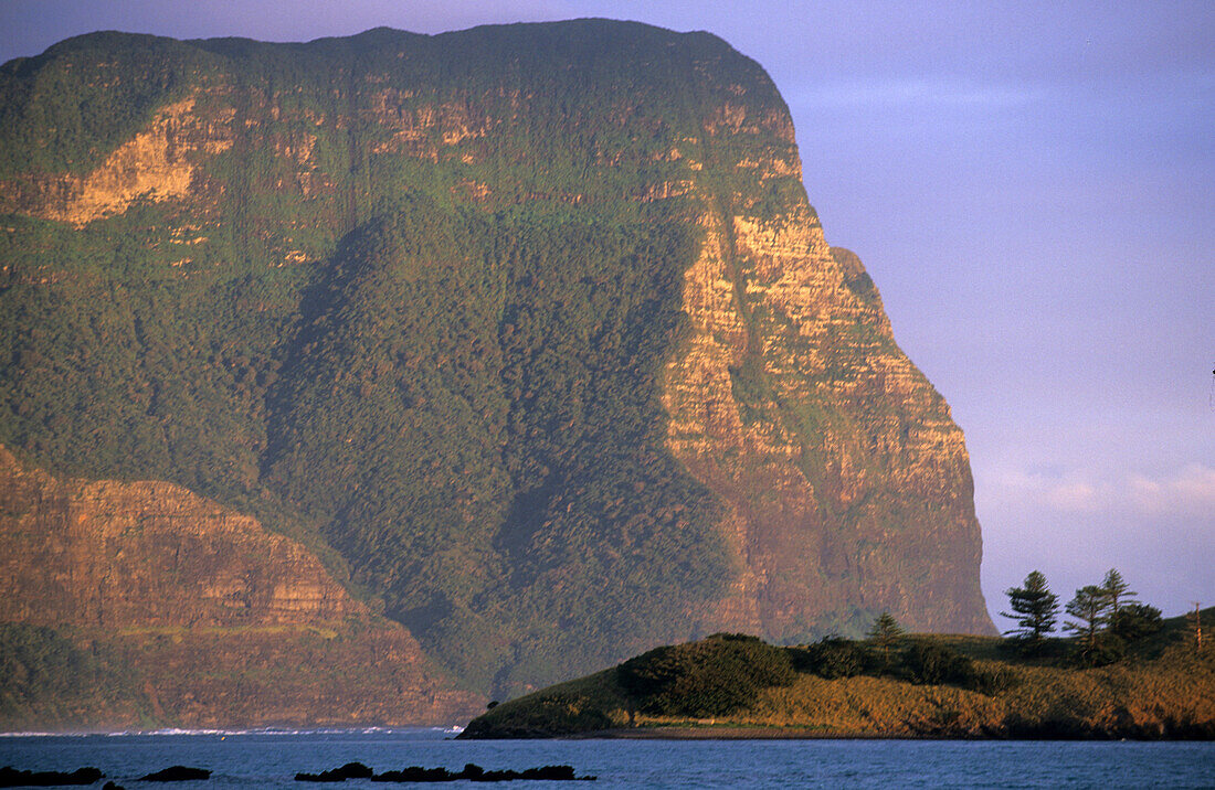 Das Massiv des Mt. Gower im Süden der Insel, Lord Howe Island, Australien