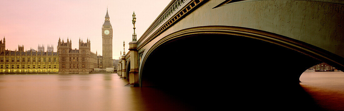 Thames River. Westminster Bridge. Houses of Parliament. London. England