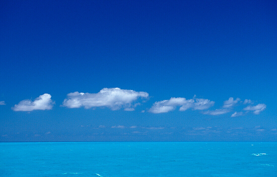Turquoise blue sea,  Bahamas, Atlantic Ocean