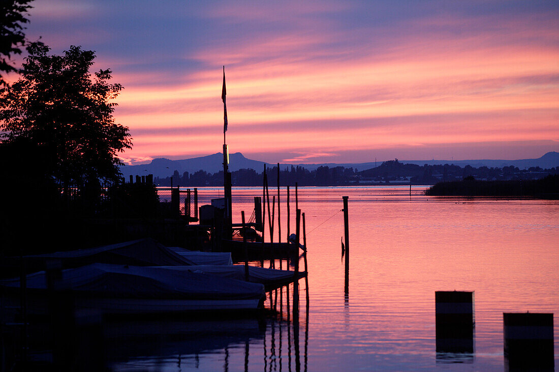 Sonnenuntergang am Seerhein, Gottlieben, Kanton Thurgau, Schweiz