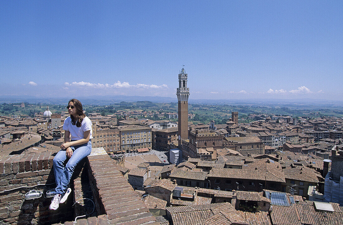 Piazza del Campo and Torre del Mangia, Siena. Tuscany, Italy