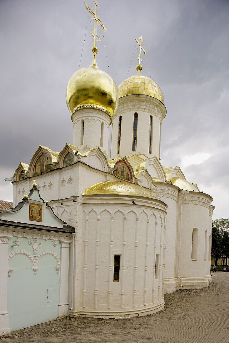 Trinity Cathedral (1422-1423), Holy Trinity-St. Sergius Lavra (monastery), Sergiyev Posad. Golden Ring, Russia