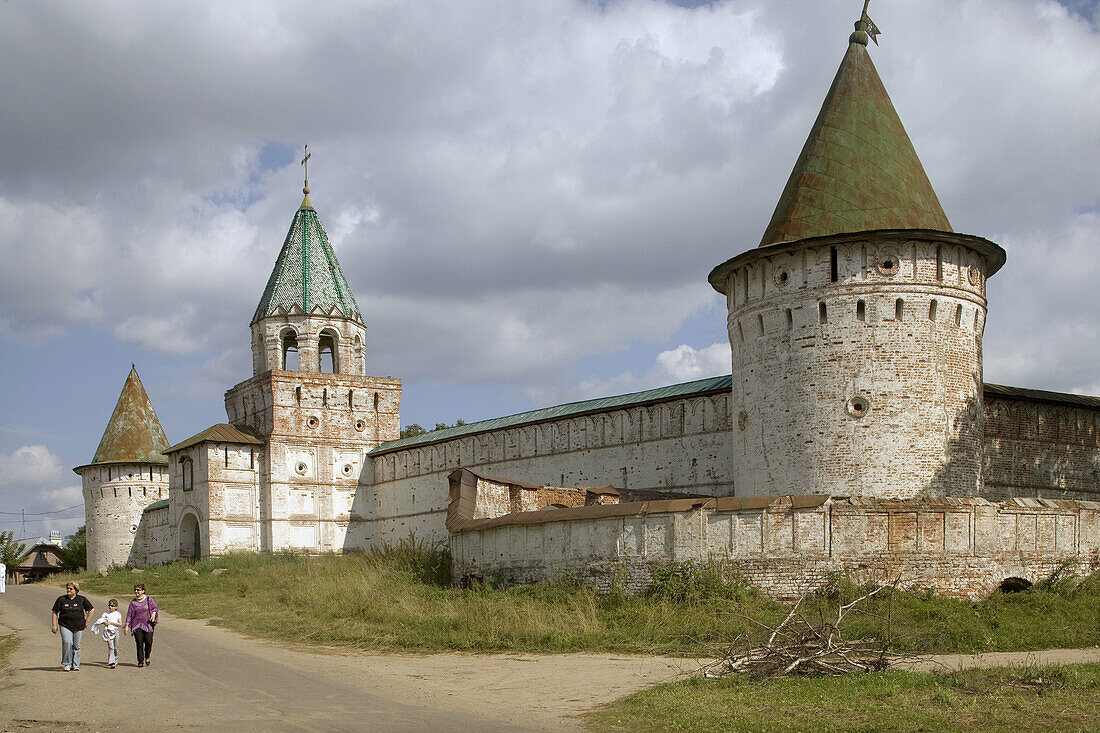 Ipatyevsky Monastery founded in the 1330s: Central Green Tower (1642-43), Kostroma. Golden Ring, Russia