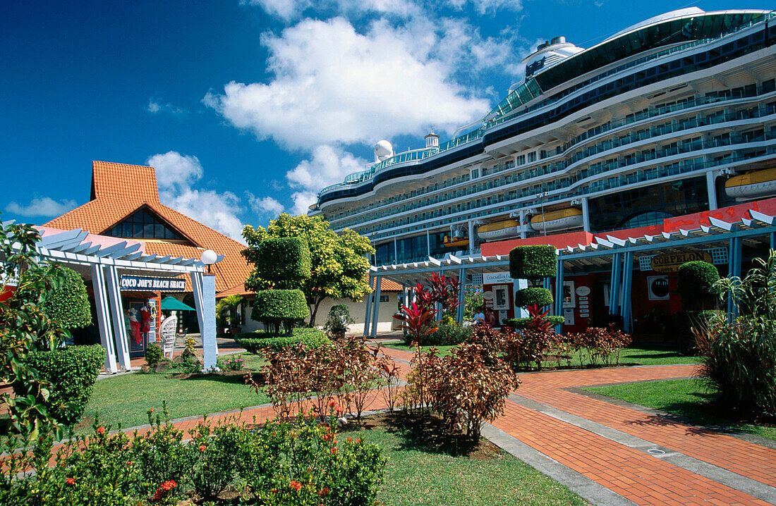 Duty free mall. Cruise ship terminal area. Pointe Seraphine. Castries. Santa Lucia. West Indies. Caribbean