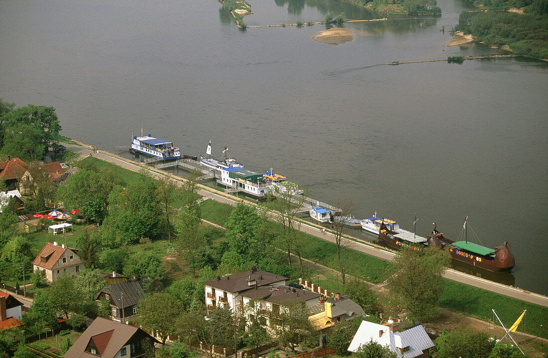 Vistula River passing by Kazimierz Dolny town. Malopolska. Poland