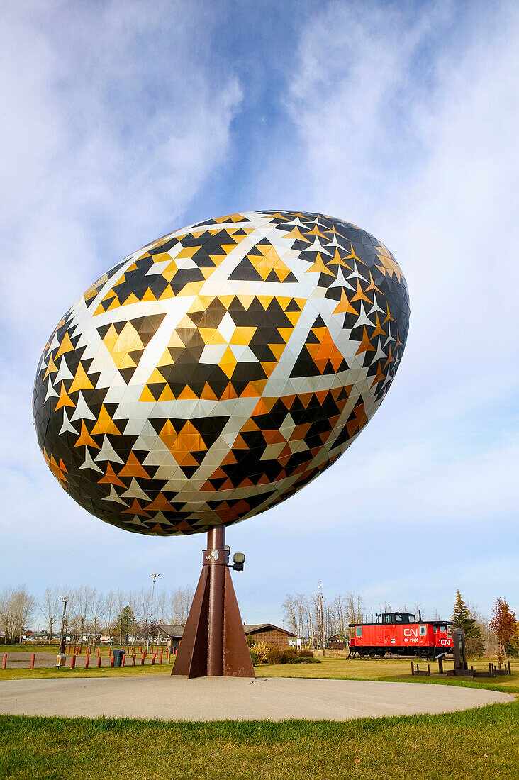 Ukrainian Pysanky, world s largest Ukrainian Easter egg. Vegreville. Alberta, Canada