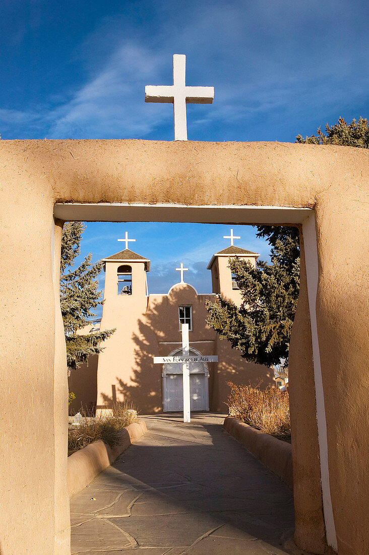Morning view of San Francisco de Asís Church built in 1815 by Franciscans. Ranchos de Taos. New Mexico, USA