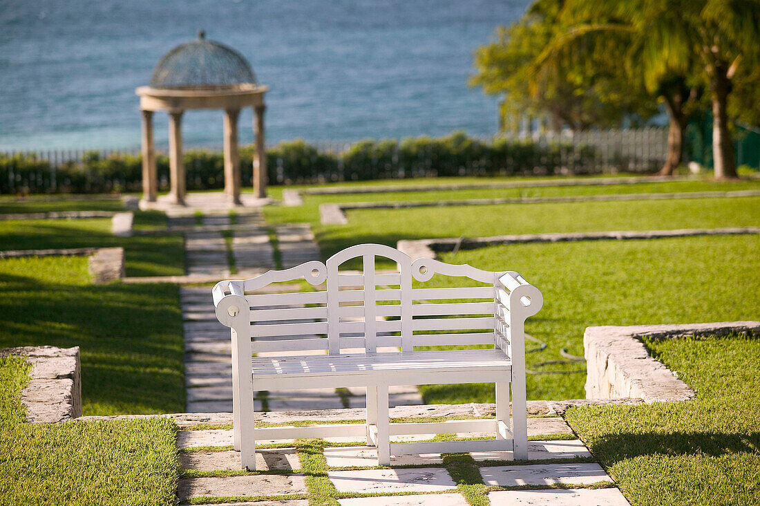 Bahamas, New Providence Island, Nassau: Paradise Island, Versailles Gardens Garden Statues