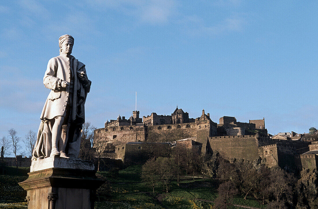 Allan Ramsay statue. West Princes Street Gardens. Edinburgh castle. Edinburgh. Scotland. UK.