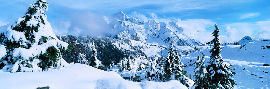 Mount Shuksan early winter. Mount Baker-Snoqualmie National Forest. Washington. USA