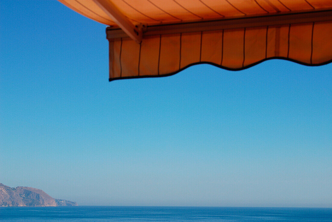  Awning, Awnings, Blue, Blue sky, Calm, Calmness, Color, Colour, Concept, Concepts, Daytime, Exterior, Horizon, Horizons, Horizontal, Nature, Outdoor, Outdoors, Outside, Peaceful, Peacefulness, Quiet, Quietness, Scenic, Scenics, Sea, Seascape, Seascapes, 