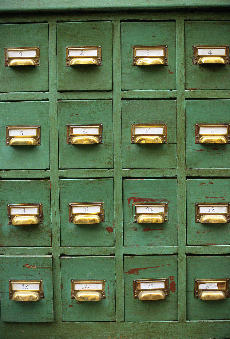  Antiquated, Arrangement, Business, Choice, Choose, Choosing, Color, Colour, Detail, Details, Election, Green, Indoor, Indoors, Interior, Obsolete, Office, Offices, Order, Still life, Texture, Textures, Vertical, CatV4, 6162, agefotostock 