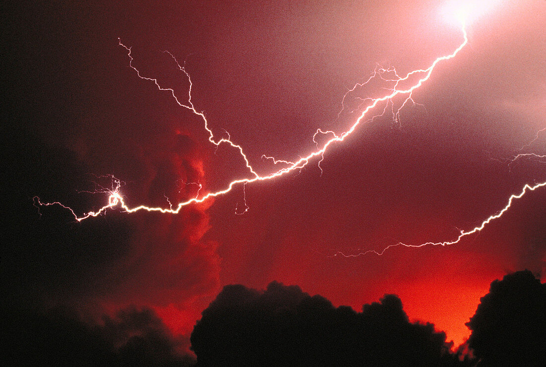  Anger, Bolt, Bolts, Cloud, Clouds, Color, Colour, Danger, Electric power, Electricity, Energy, Evil, Exterior, Hazard, Horizontal, Light, Lightning, Meteorology, Natural phenomena, Natural phenomenon, Nature, Night, Nighttime, Outdoor, Outdoors, Outside,