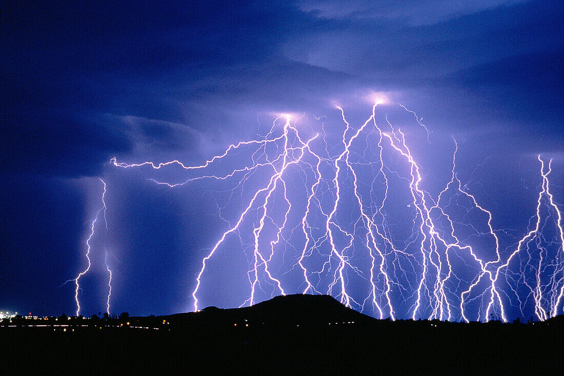  Anger, Bolt, Bolts, Cloud, Clouds, Color, Colour, Danger, Electric power, Electricity, Energy, Exterior, Hazard, Horizontal, Light, Lightning, Meteorology, Natural phenomena, Natural phenomenon, Nature, Night, Nighttime, Outdoor, Outdoors, Outside, Power