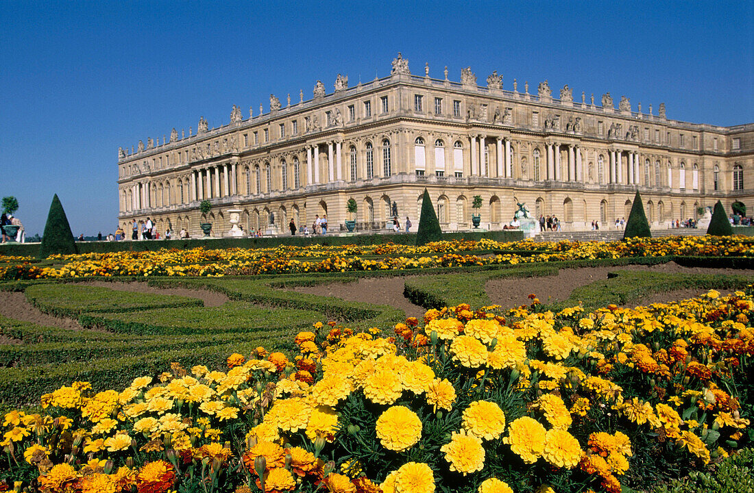 Midi Aisle. Versailles Palace, France