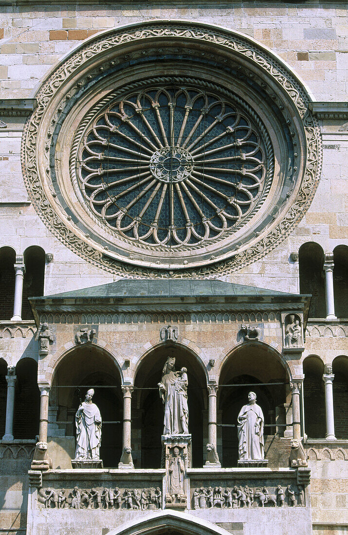 Detail of Cremona Cathedral (1107-1117) in Piazza del Comune. Lombardy, Italy