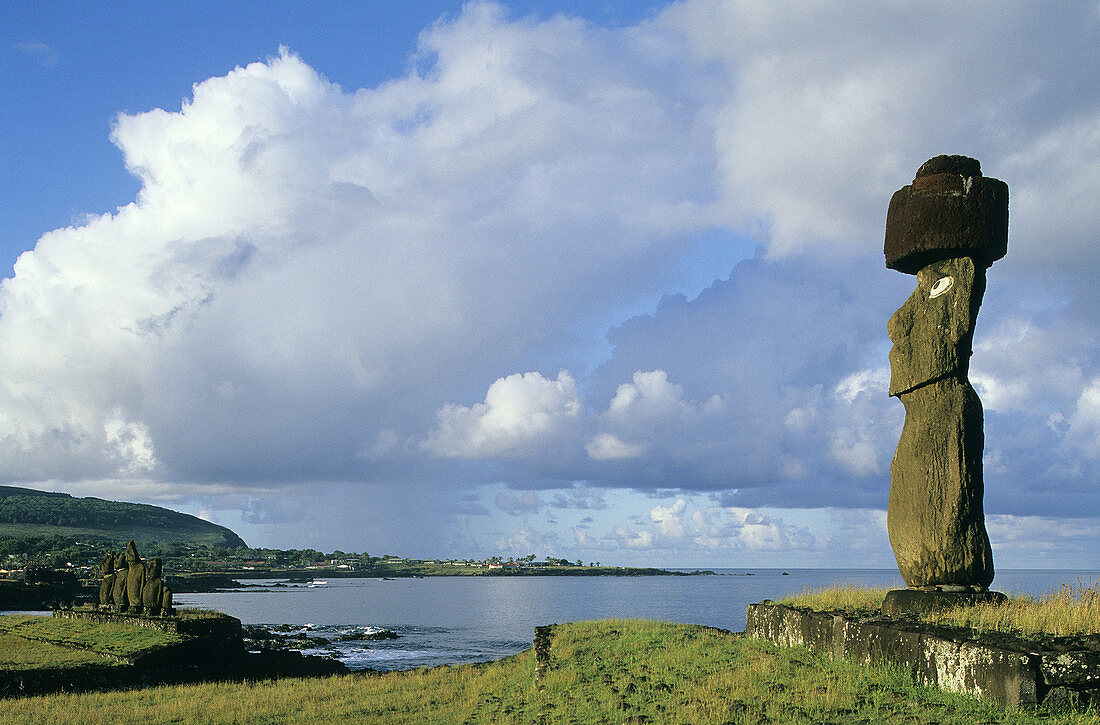 Ahu Ko Te Riku, Tahai ceremonial complex. Easter Island. Chile.