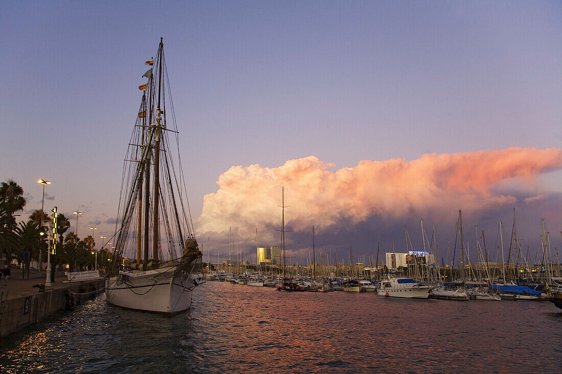 Barcelona,Port Vell Segelboot Santa Eulalia Dreimaster