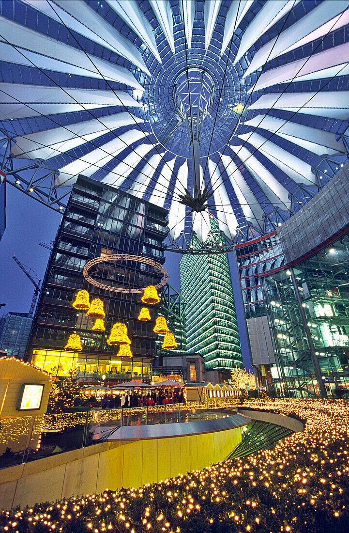 Berlin Potsdamer Platz, Sony Center, Atrium, christmas decoration