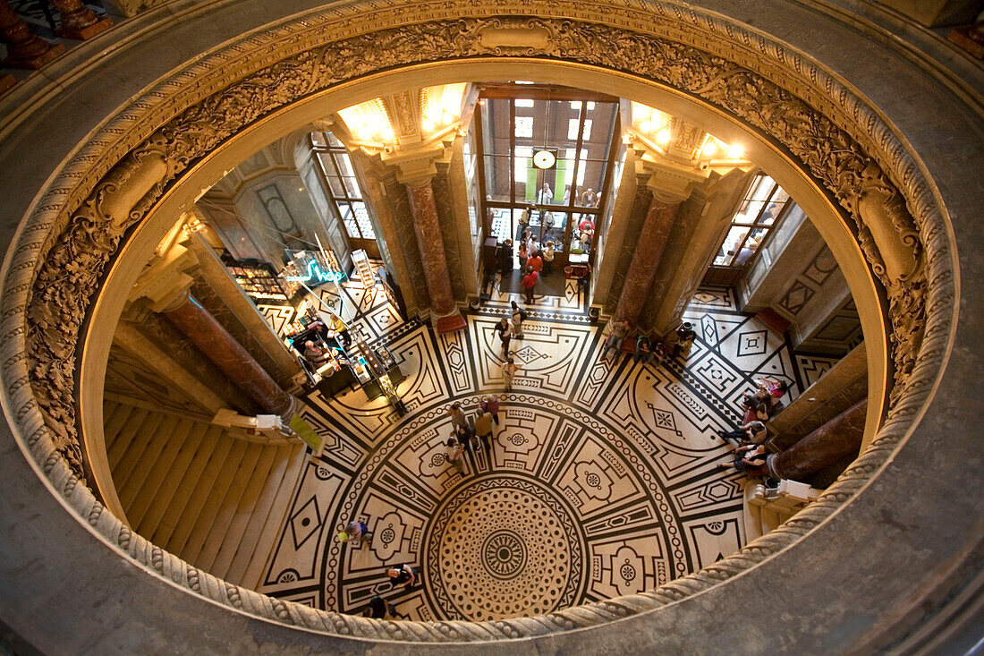 Vienna  Kunsthistorisches Museum Historic Art Museum dome hall