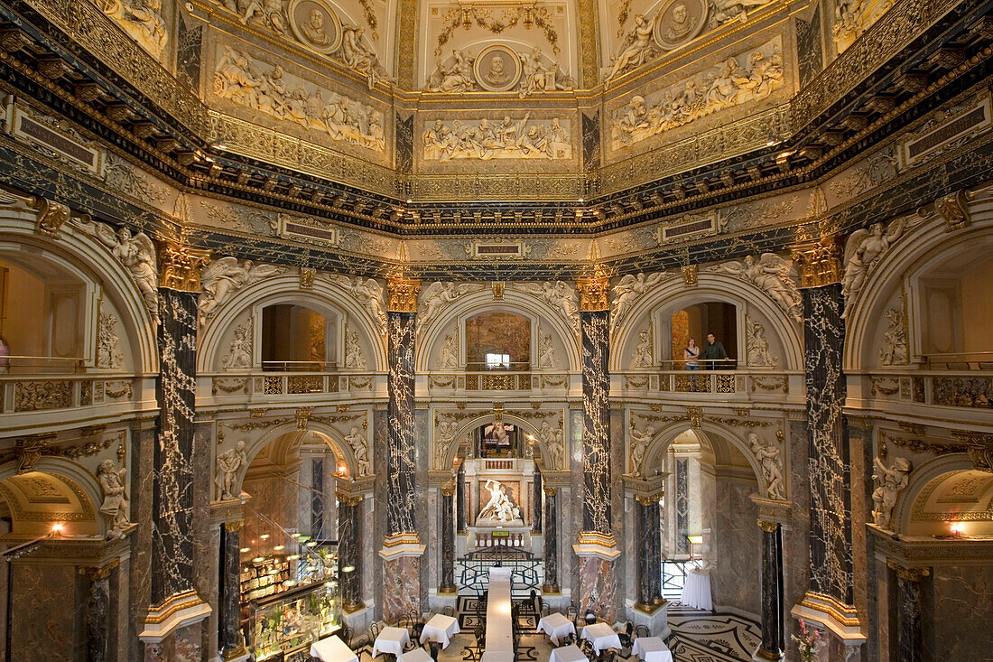 Vienna Kunsthistorischess Museum dome hall