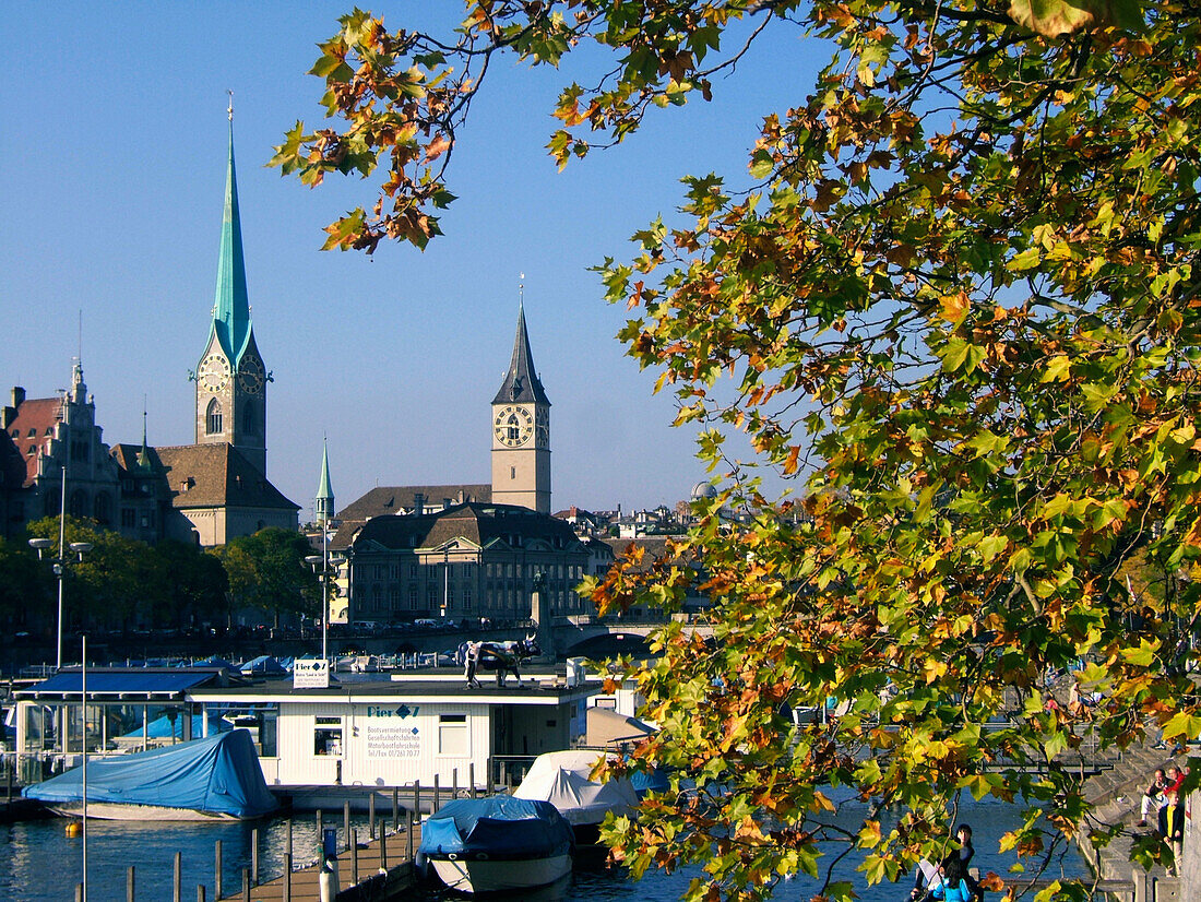 Zürich an der Limmat, Fraumuensterkirche St. Peterskirche
