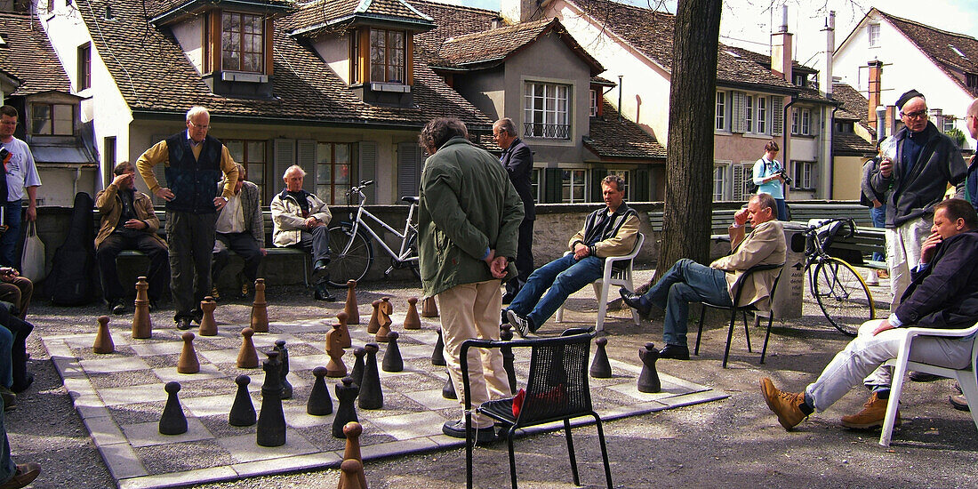 Zürich, Schachspieler auf dem Lindenhof