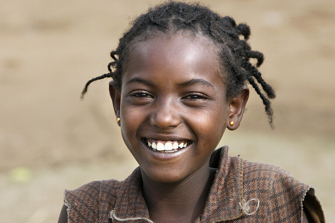 Ari tribe young girl. Key Afer market. Ethiopia