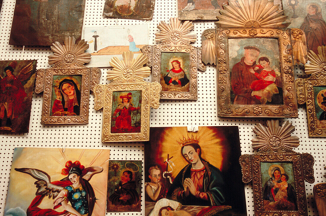 Painted icons. Artisan s market. San Miguel de Allende. Guanajuato. Mexico