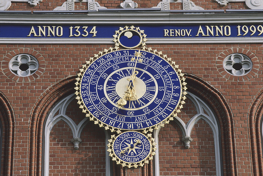 Melngalvju Nams (House of the Blackheads, 16th-17th century), old town. Riga, Latvia