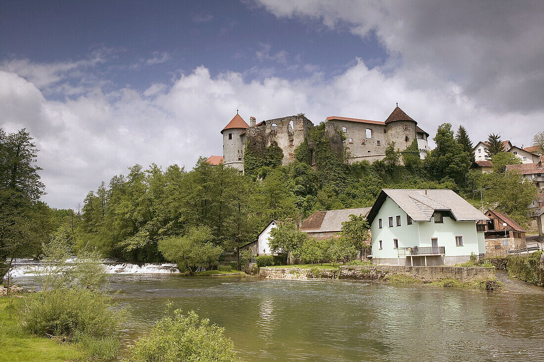 View of Zuzemberk Castle (b.16th century). Dolenjska-Zuzemberk. Slovenia. 2004