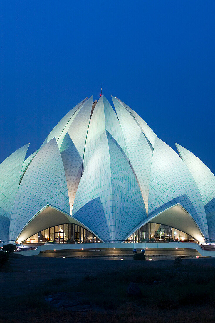 Bahai Temple (b.1986) evening. South East Delhi. Delhi. India.